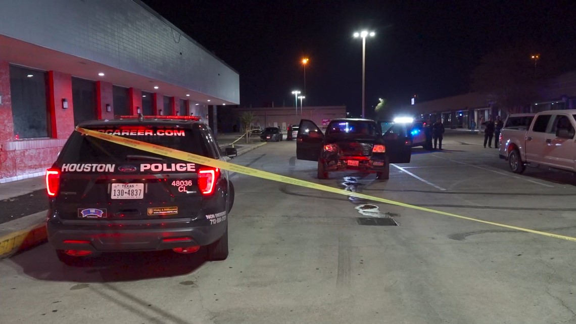 HPD: Wanita ditembak, tewas setelah satpam menemukan truk sedang membuat donat di tempat parkir