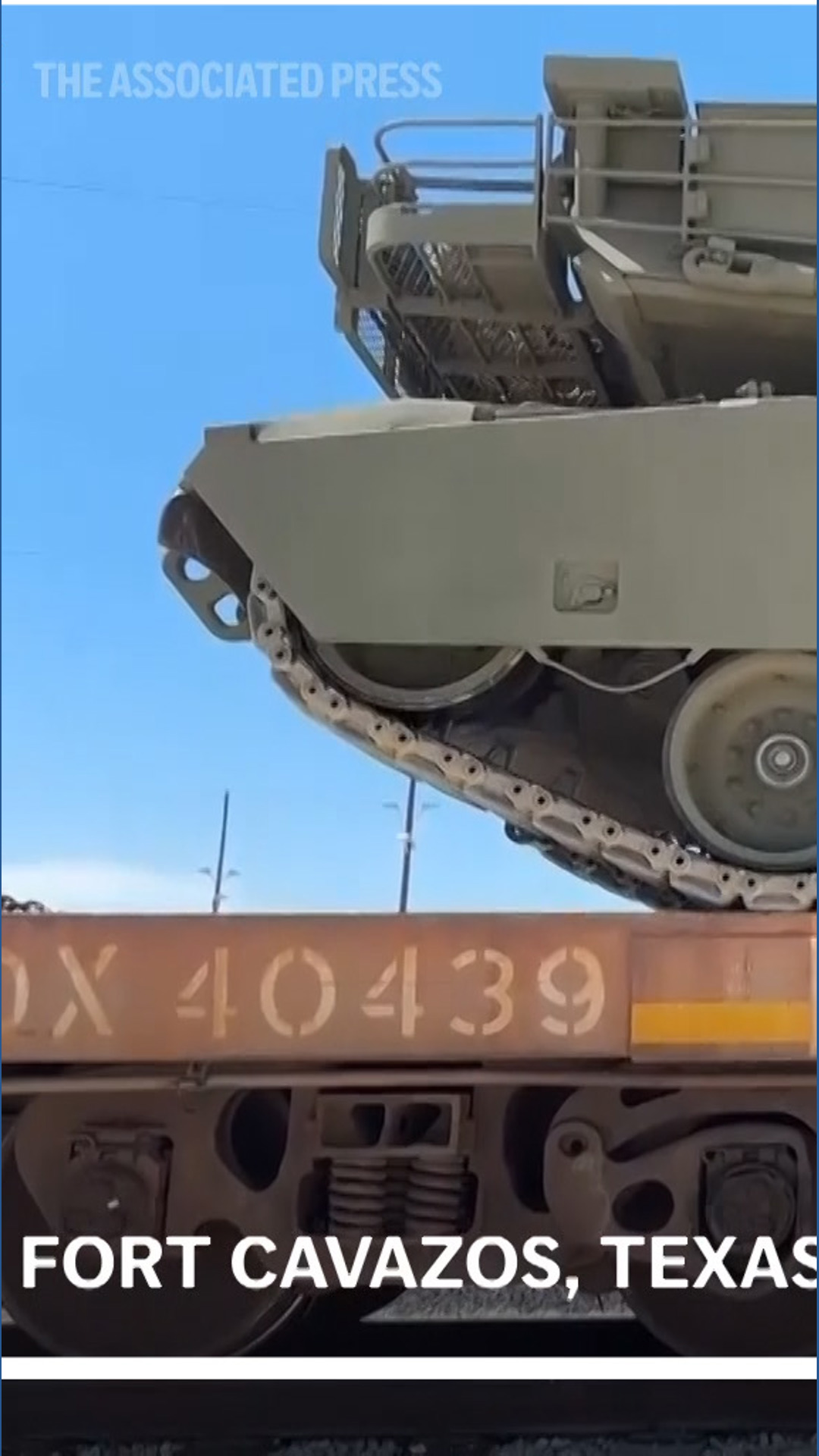 Fbot Tank Army begins loading tanks in Texas for 250th anniversary parade in ...