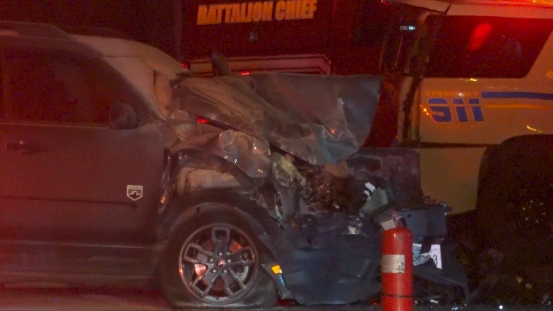 Pengemudi DWI terluka setelah menabrak unit HCSO |  Berita Houston, TX