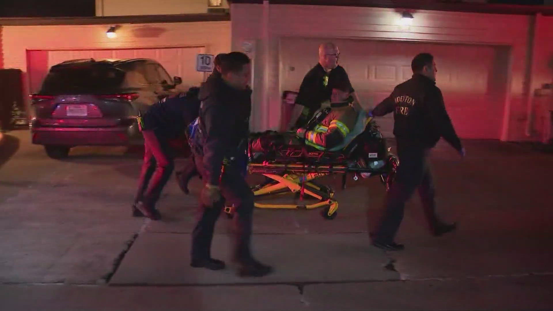 Houston firefighter injured battling Galleria-area apartment fire ...