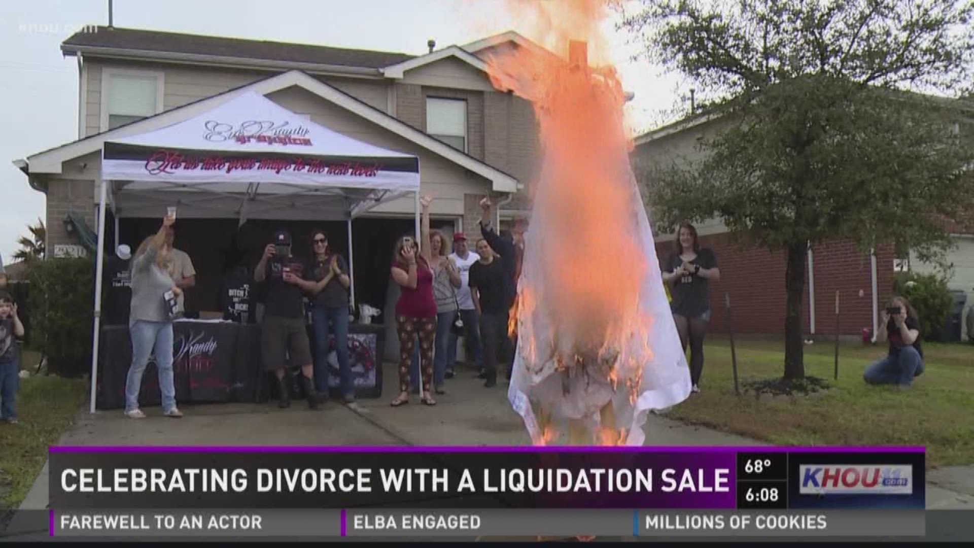 A Houston woman held a "divorce garage sale," selling dozens of items as part of her fresh start.