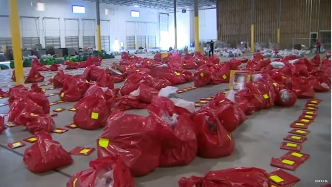 Salvation Army of Houston bekerja mengumpulkan mainan untuk 13.000 anak yang hidup dalam ‘Pandemi kemiskinan’