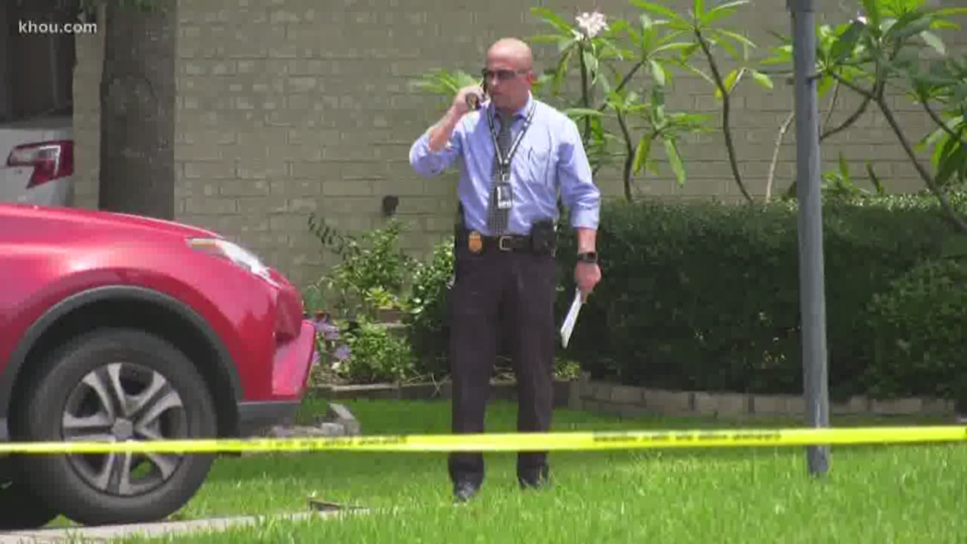 Husband confessed to shooting wife with daughters inside west Houston