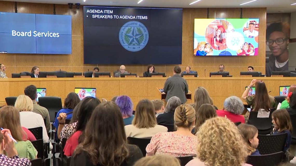 Parents at HISD board meeting frustrated over forced resignations - Vimarsana News