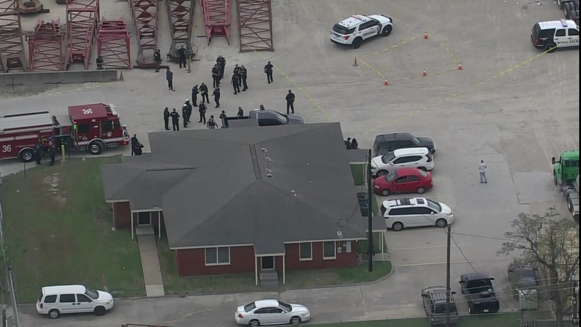 Suspect shot by Hitchcock officers | Houston, Texas crime news - Vimarsana News