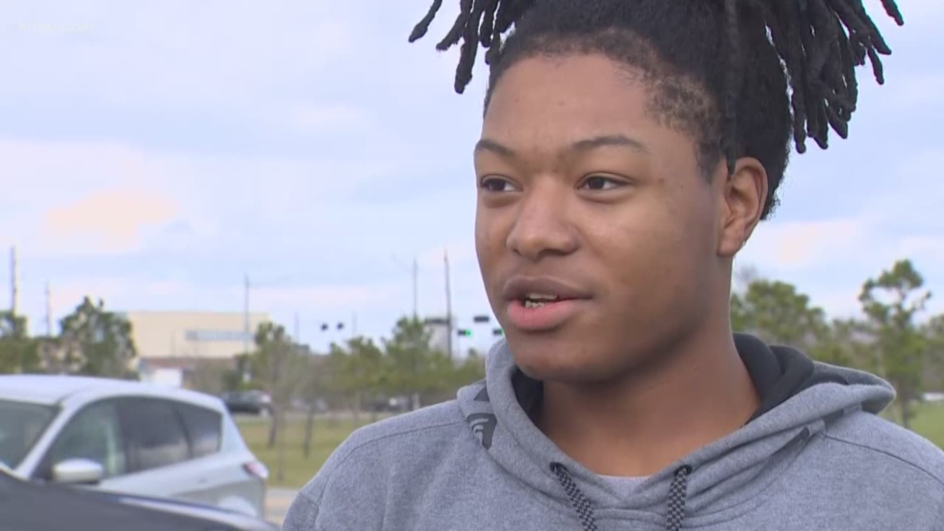 Court rules Texas student does not have to cut his locs 