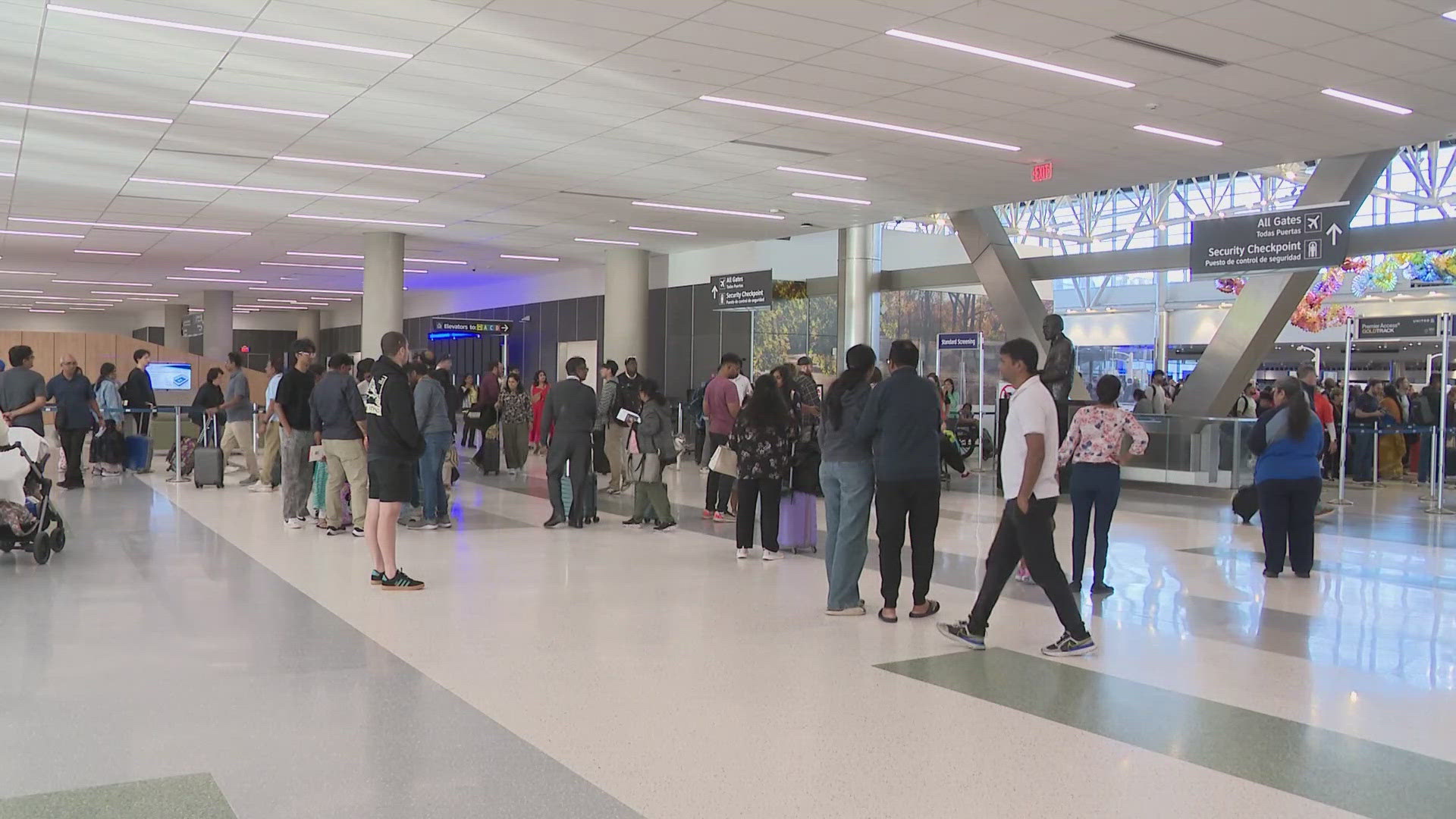 Flight cancellations rise amid government shutdown | khou.com