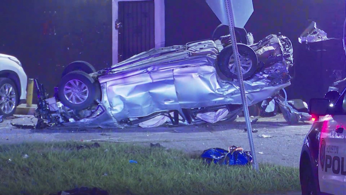 Police investigating deadly crash following chase on Long Drive – KHOU.com