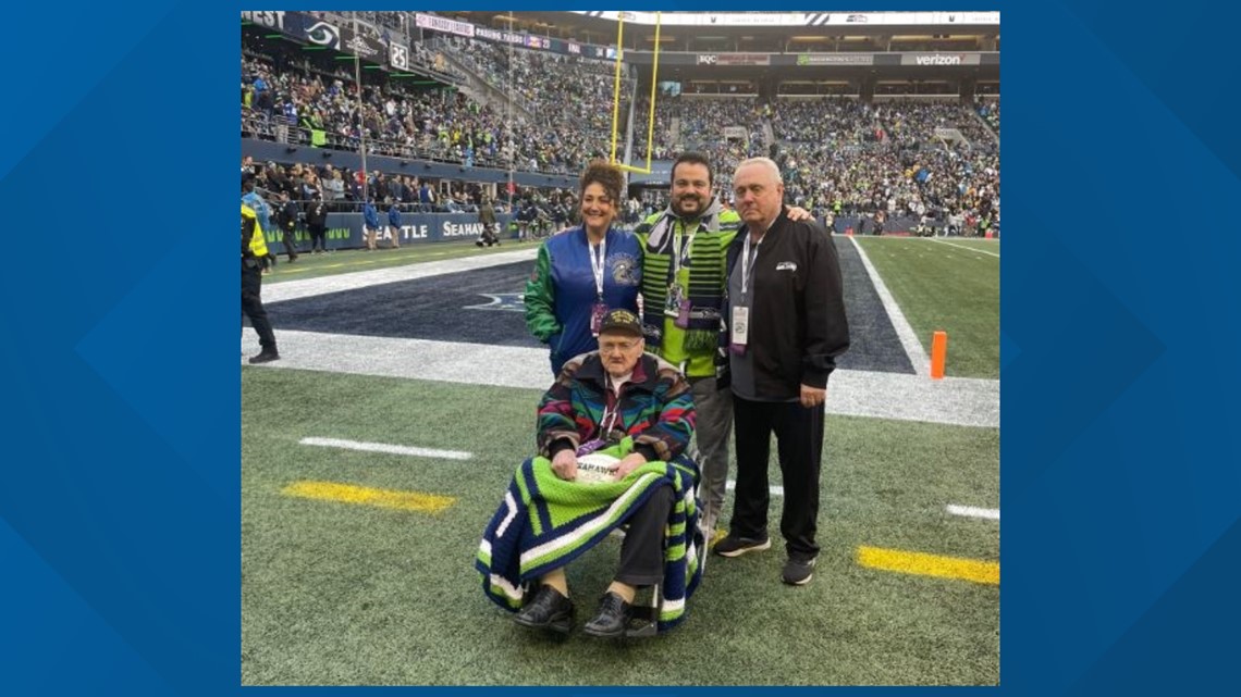 Seahawks honor 100-year-old Pearl Harbor Survivor during home game - Vimarsana News