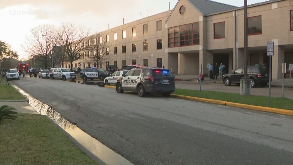 Student killed in shooting at Bellaire High School
