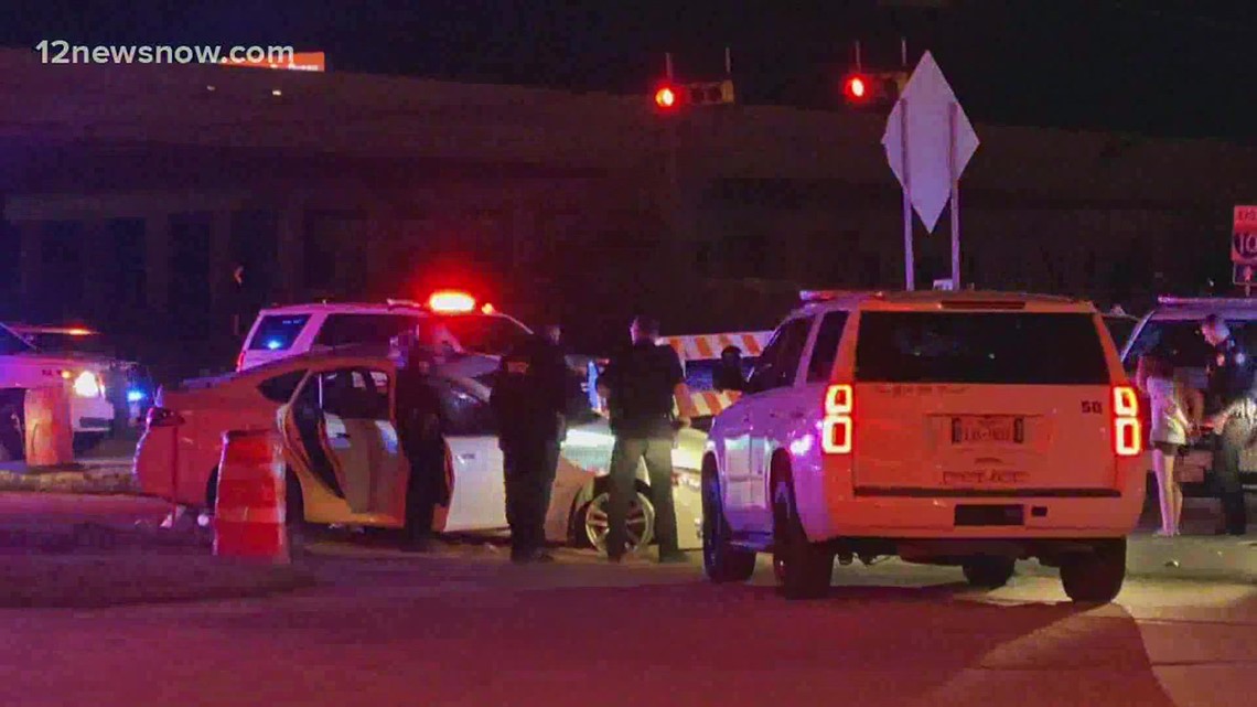 Texas 12 tahun memimpin petugas mengejar, menyerang 2 mobil polisi