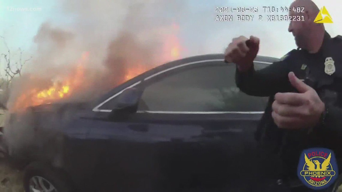 'They are true heroes': Phoenix police officers rescue man from burning vehicle - Vimarsana News
