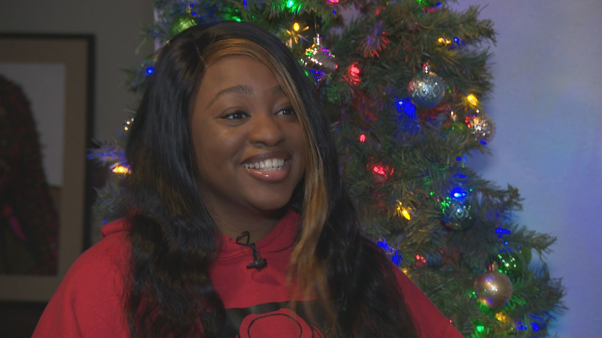 Community rallies behind mom whose son drained bank account | khou.com