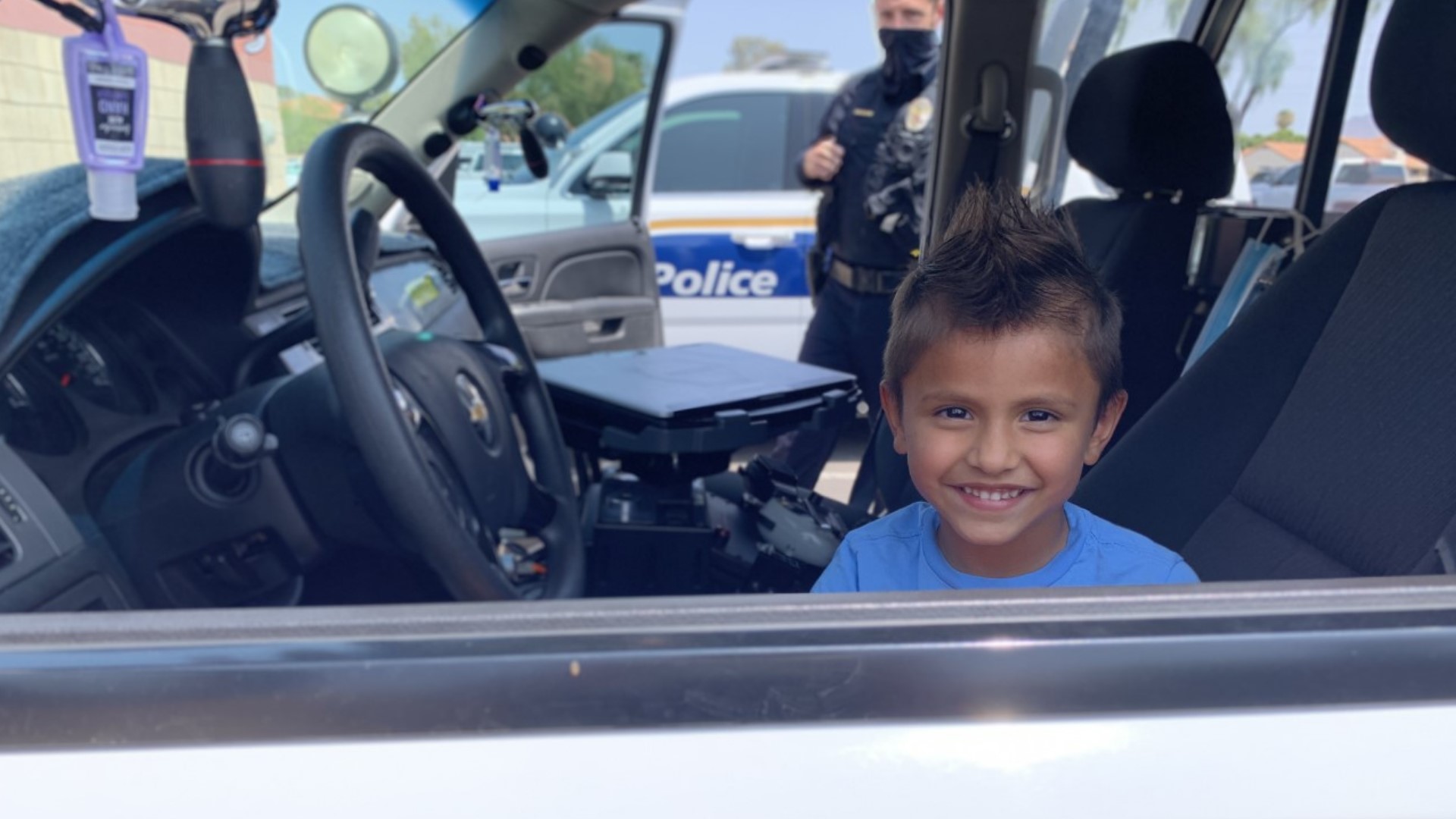 Ravi’s not just a kid with a cool haircut, he’s a 4-year-old doing cool deeds. With the help of friends, Ravi raised $200 to buy lunch for the Phoenix Police Dept.