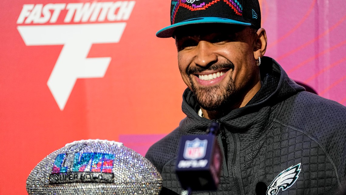 Eagles QB Jalen Hurts graduates with master's degree from Oklahoma