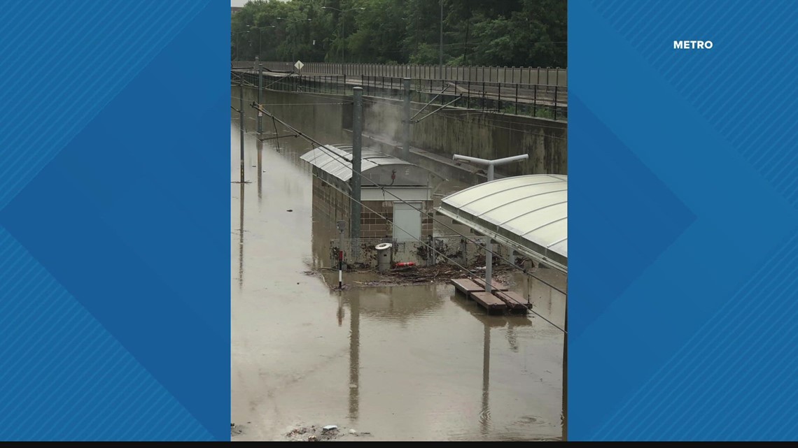 St. Louis Red Line MetroLink trains running after flooding - Vimarsana News