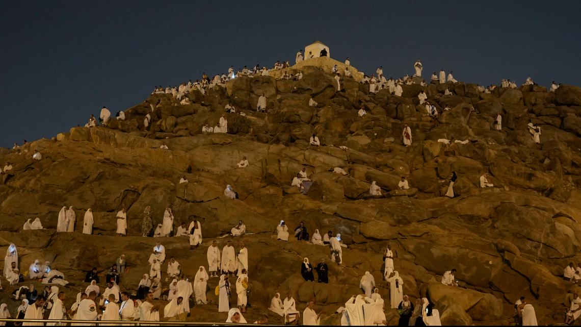 Pilgrims begin final rites of Hajj as Muslims celebrate Eid al-Adha