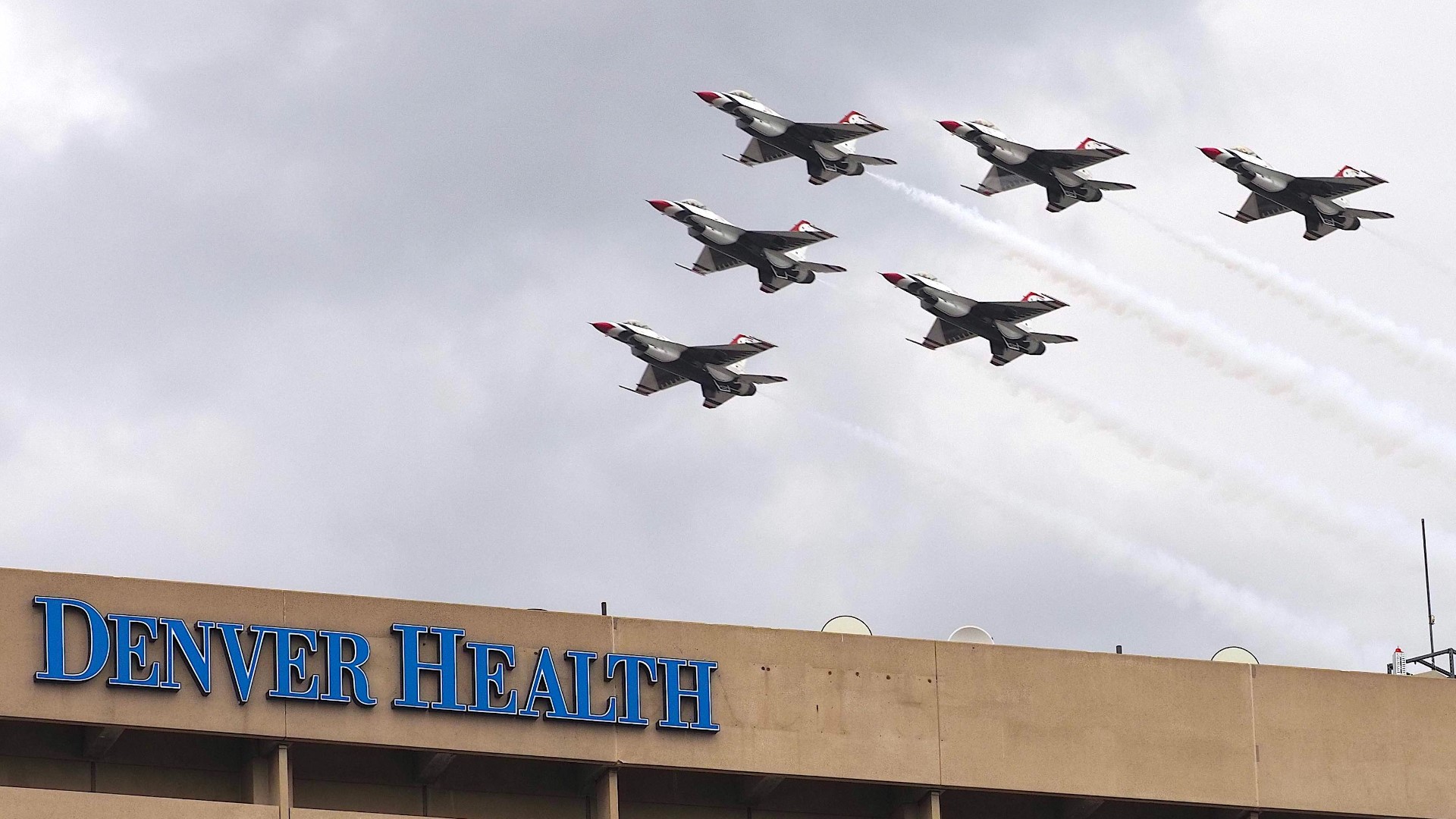 WATCH U.S. Air Force Thunderbirds fly over Colorado