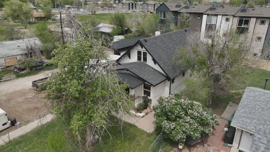 Woman claims 'I'm not a squatter' as city responds to complaints - Vimarsana News