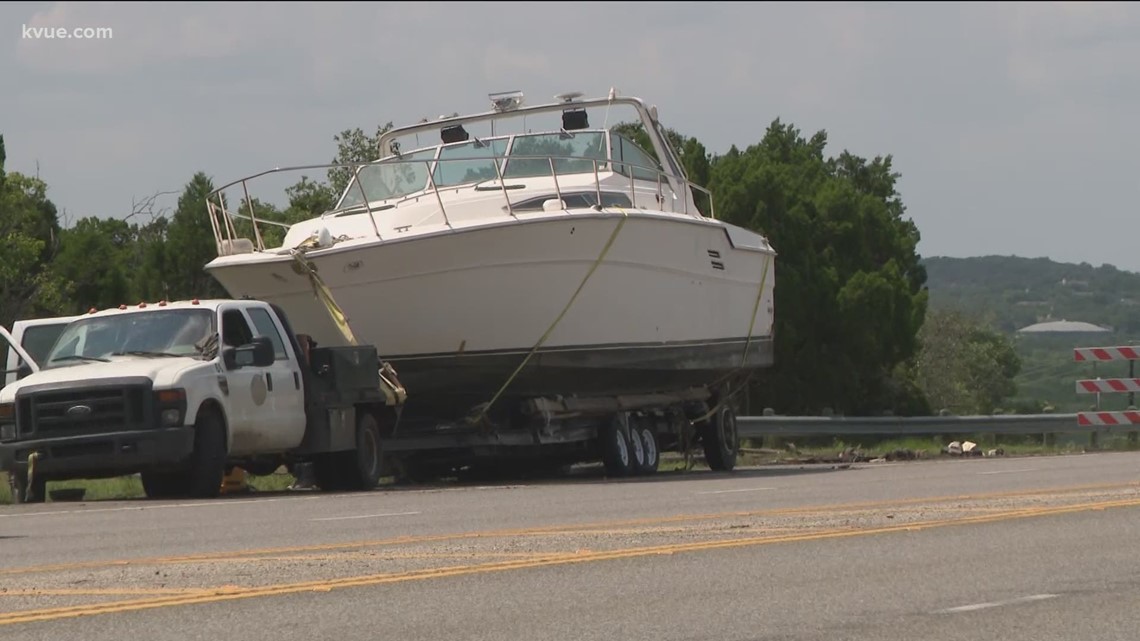 'Spare Room' boat moving down SH 71 | khou.com