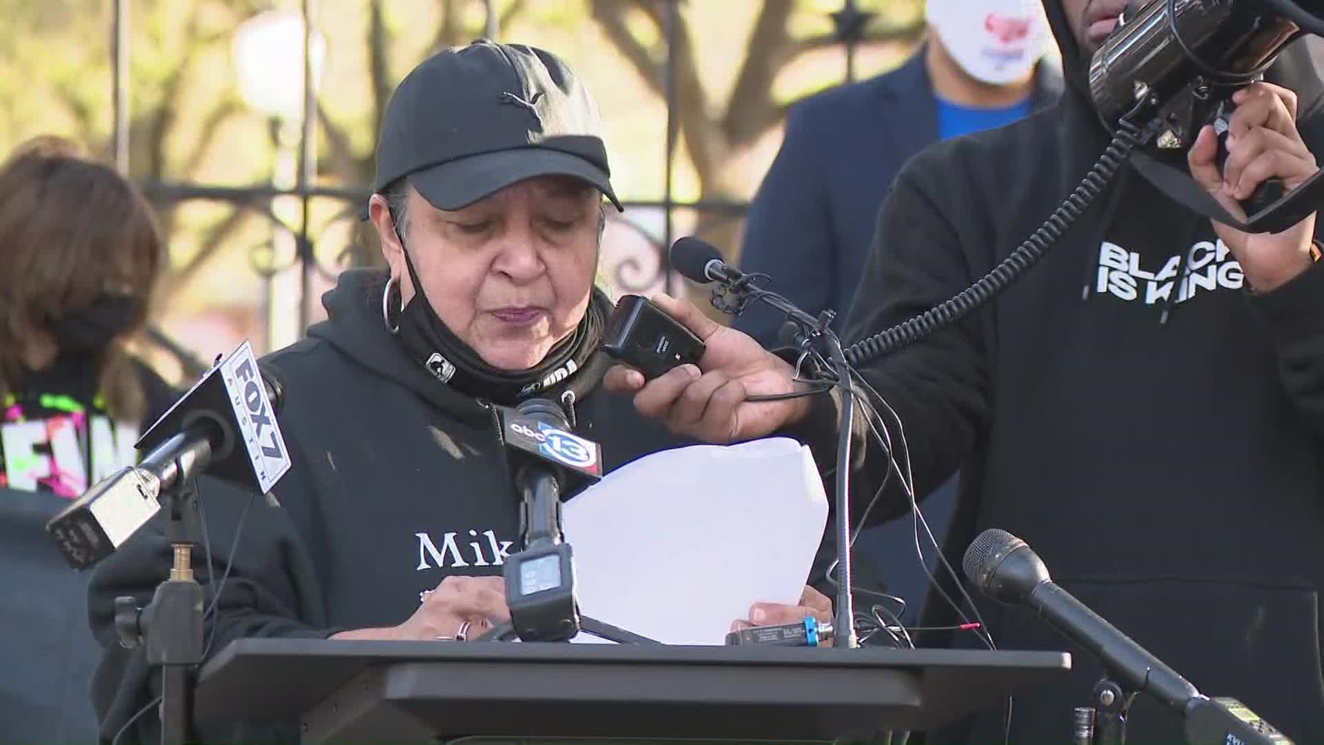 Protesters are urging Texas lawmakers to pass police reform bills. Watch the full March 25 rally.