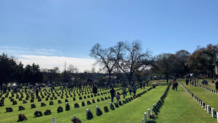 3,300 wreaths laid at Texas State Cemetery for Wreaths Across America Day