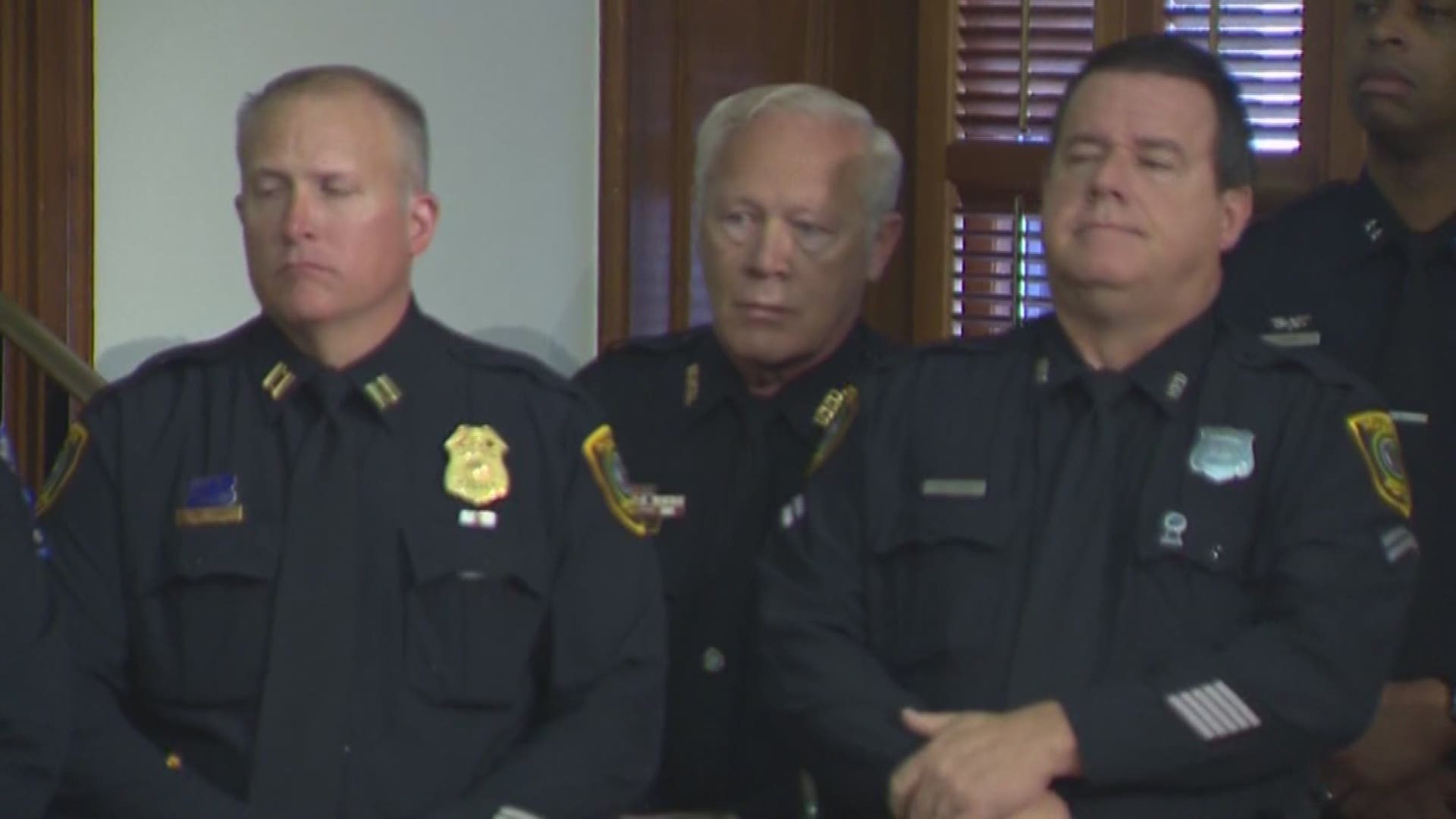 Police chiefs from across the state of Texas are calling on lawmakers to kill a bill they say is a threat to public safety.