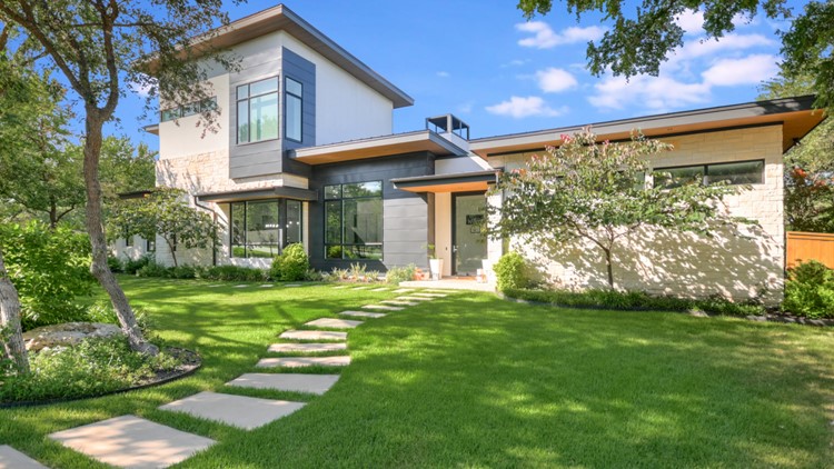 Longhorn Coach Steve Sarkisian has listed his South Austin home, but it's not what you think