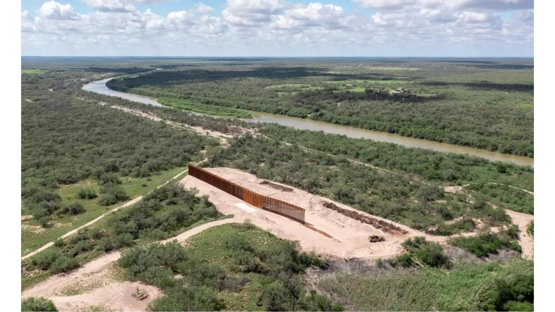 Texas quietly defunds state border wall program | khou.com