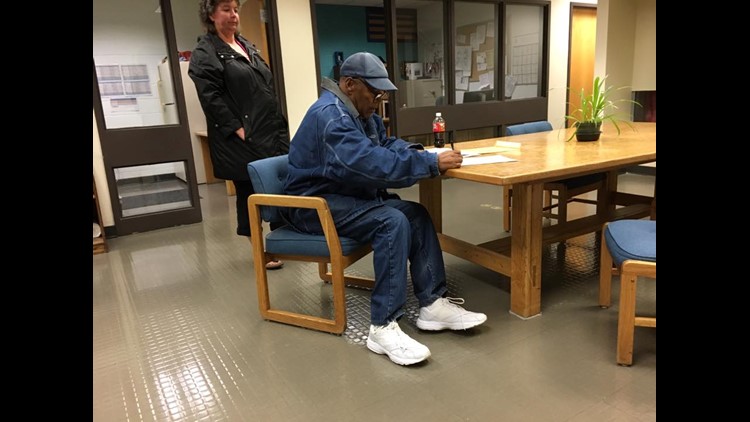 OJ Simpson Freed From Nevada Prison After Serving 9 Years | Khou.com