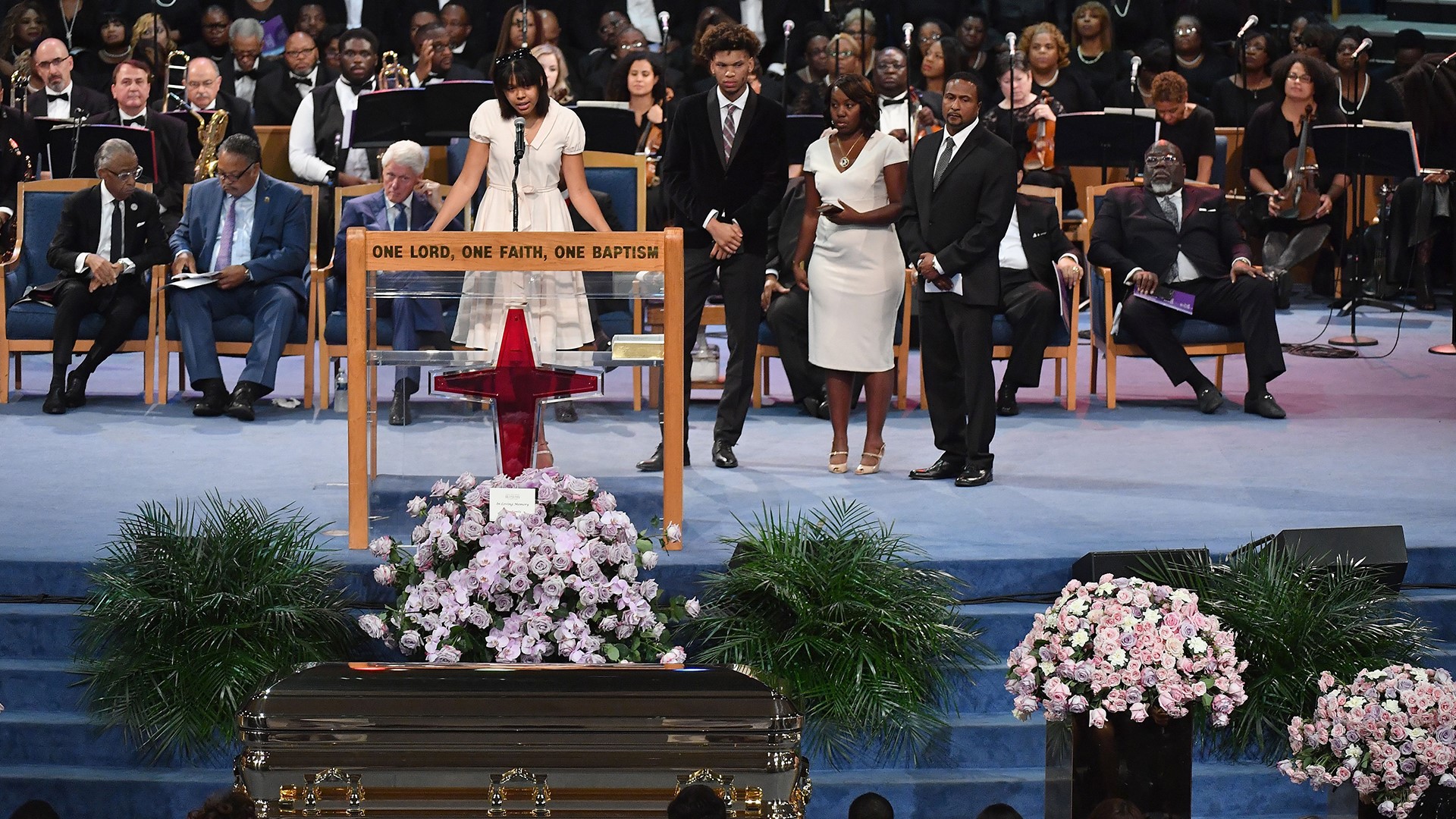 Aretha Franklin funeral: Nation mourns and celebrates the Queen of Soul
