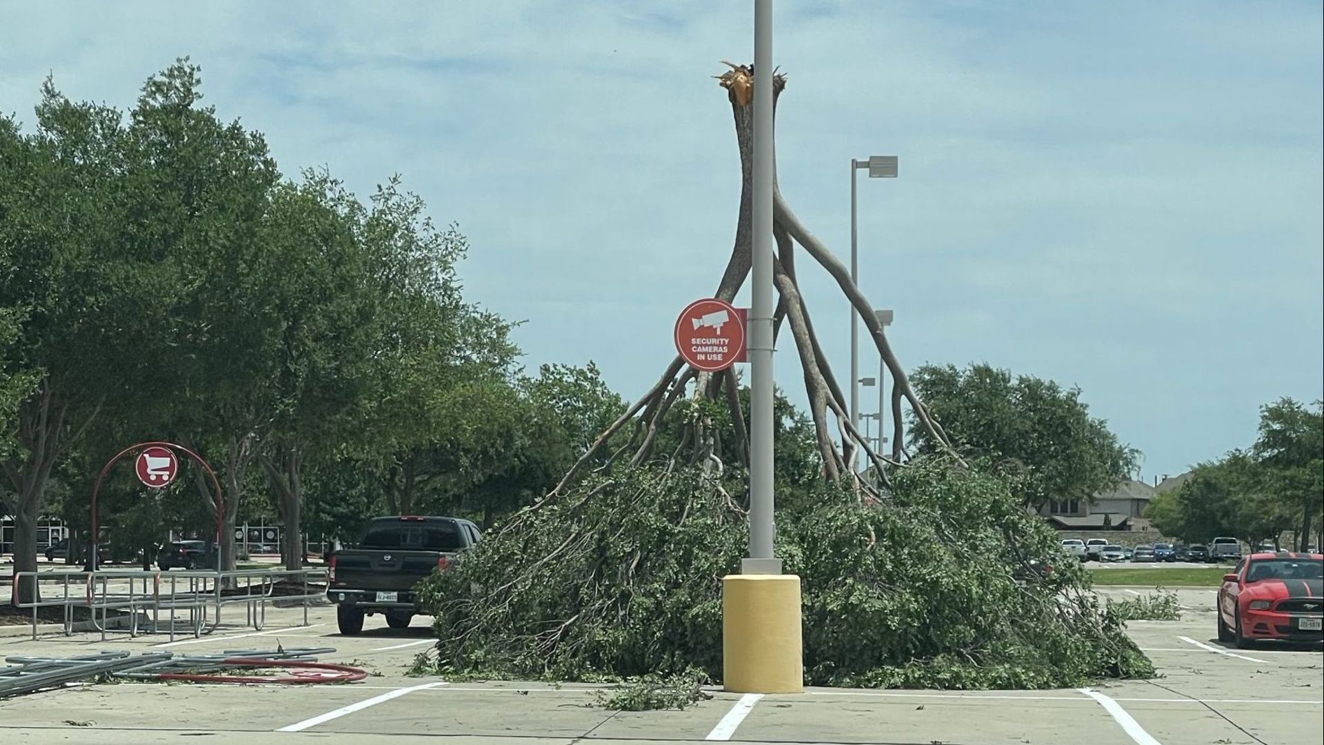 DFW severe storm damage after tornado warnings: Updates | khou.com