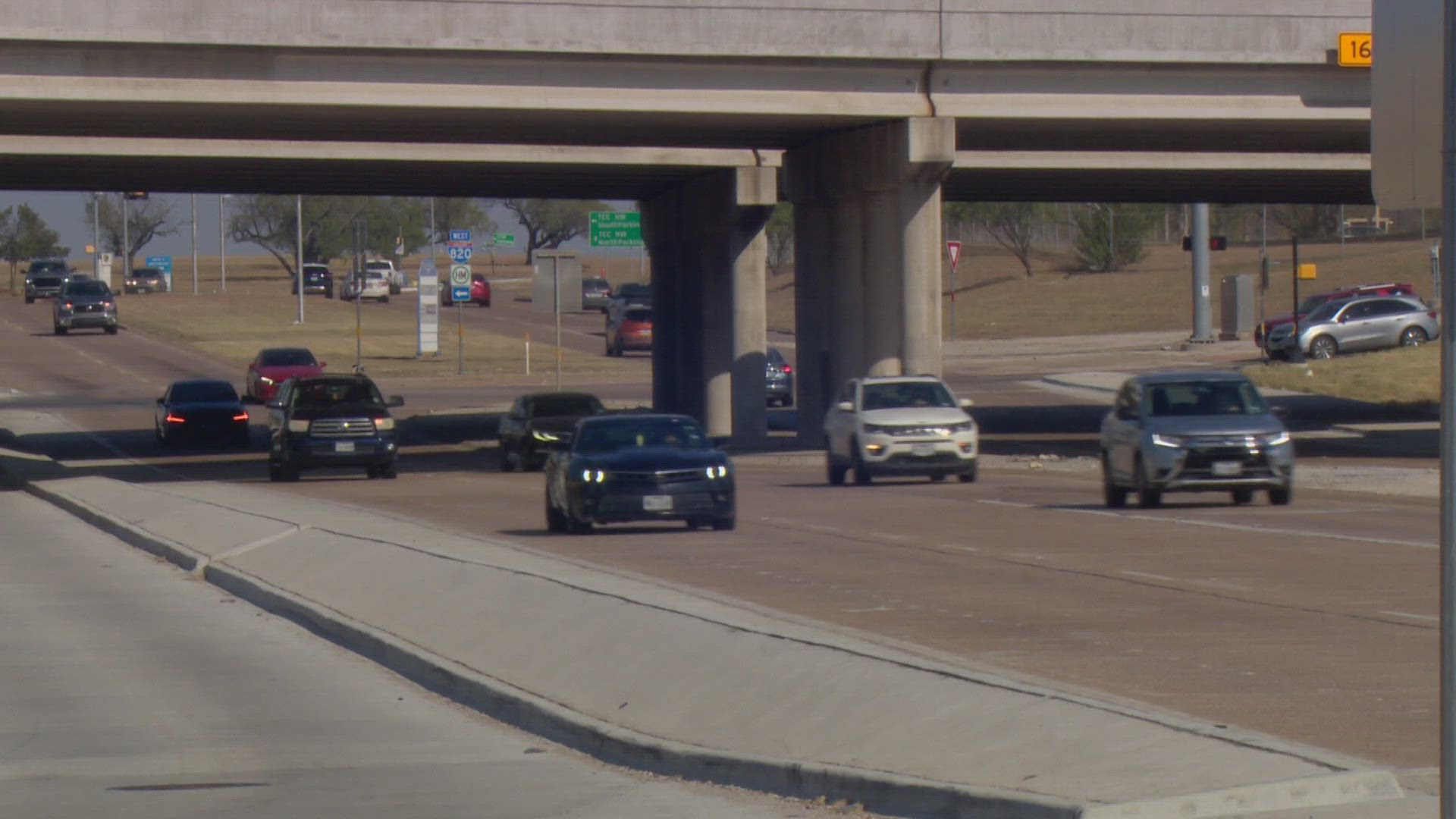 Five people were killed and one person was injured in a crash on Loop 820 overnight, police say. 