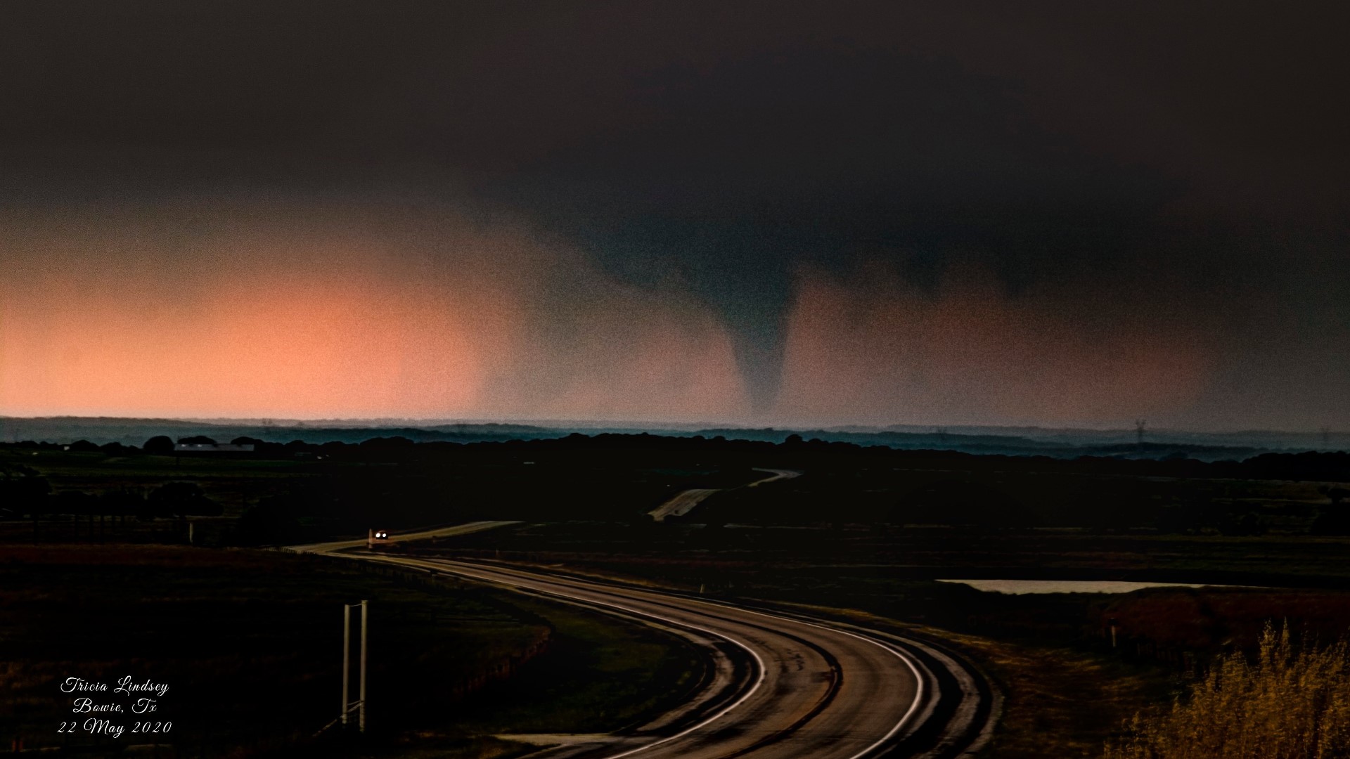 Tornado causes extensive damage in Bowie, Texas