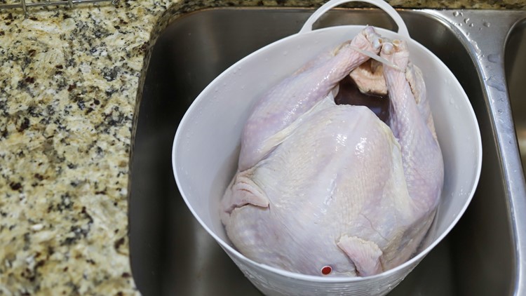 How long should you thaw your turkey? Here's the time you need, depending on size