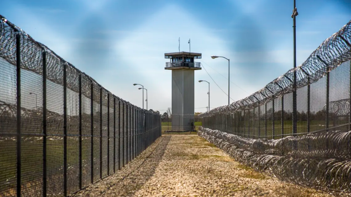 Lusinan penjara Texas membatalkan jam berkunjung setelah pelarian bus penjara