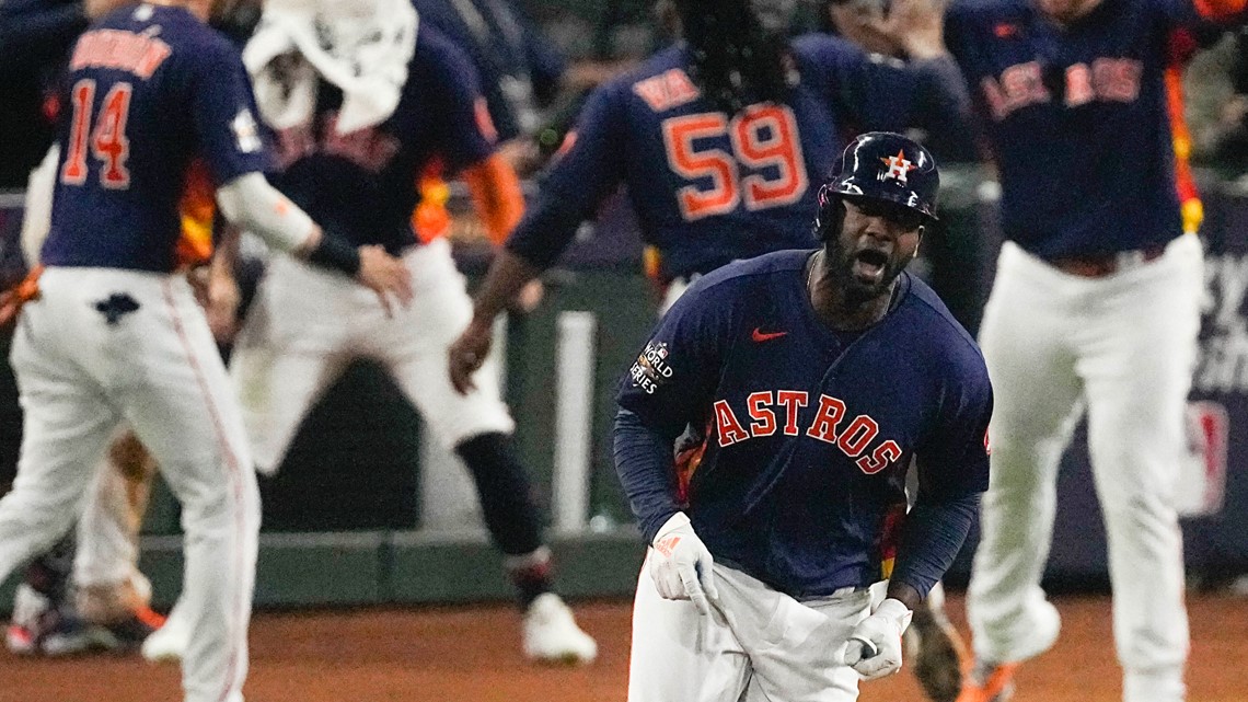 Yordan Alvarez's parents watch son play in MLB for 1st time