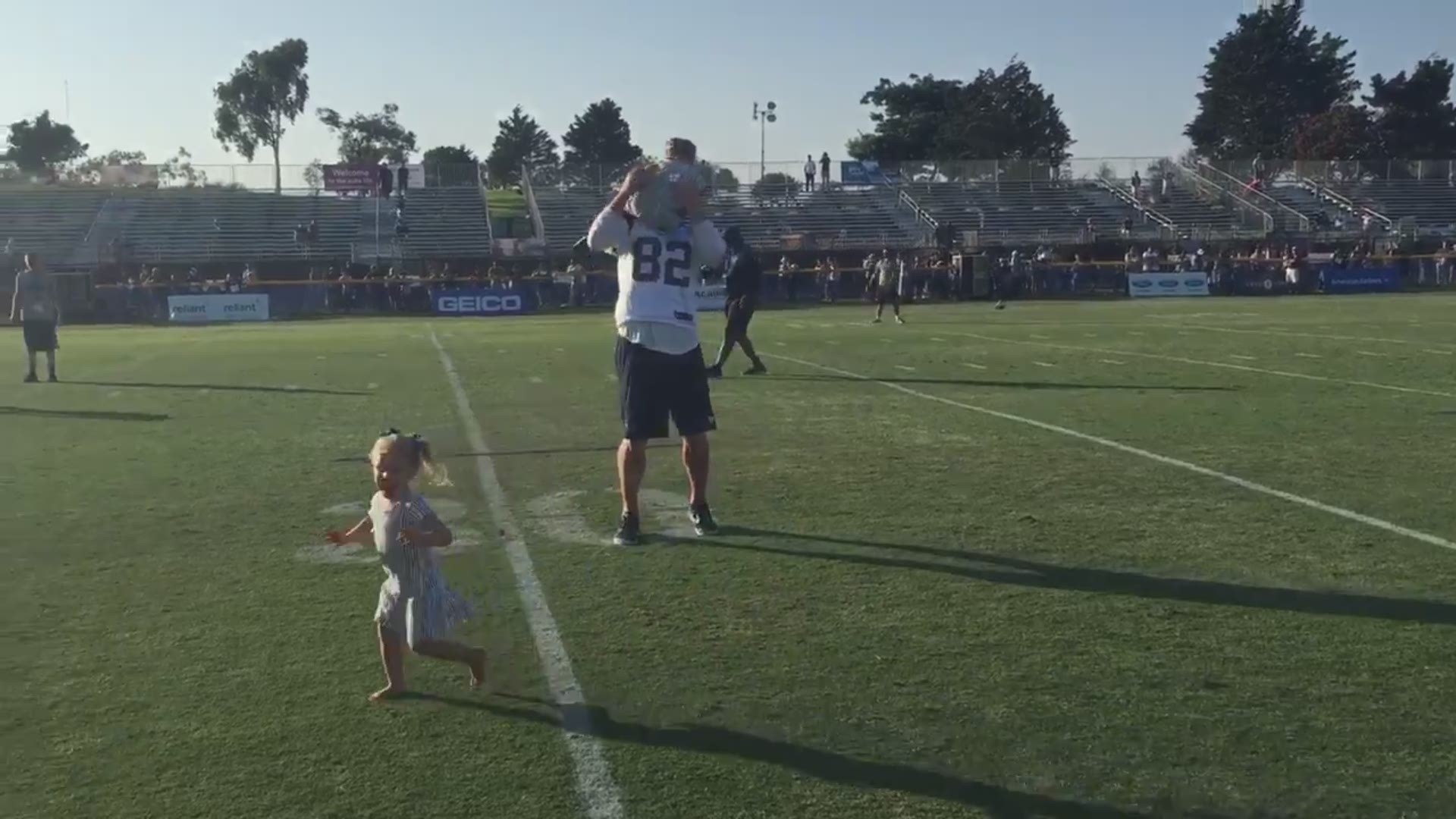Watch Jason Witten in a candid moment after practice, playing with his daughters on the field in Oxnard. WFAA
