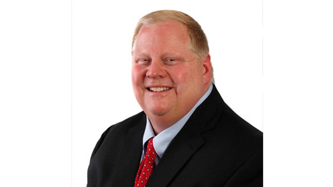 Indiana councilman collapses, dies while greeting voters - Vimarsana News