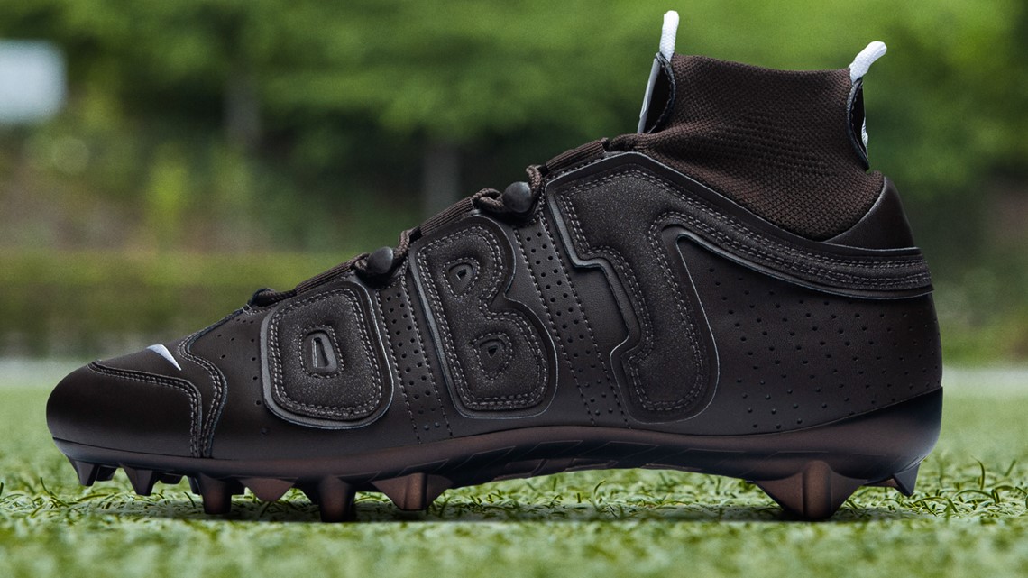 nike foamposite football cleats