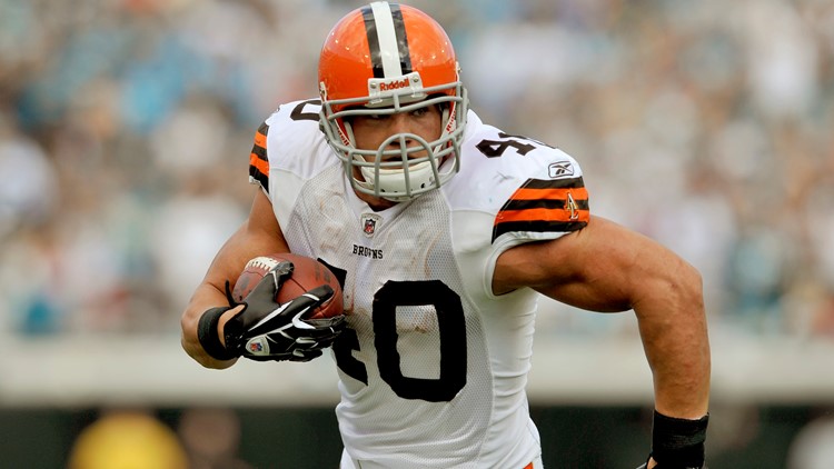 Report: Former Cleveland Browns running back Peyton Hillis hospitalized due to swimming accident