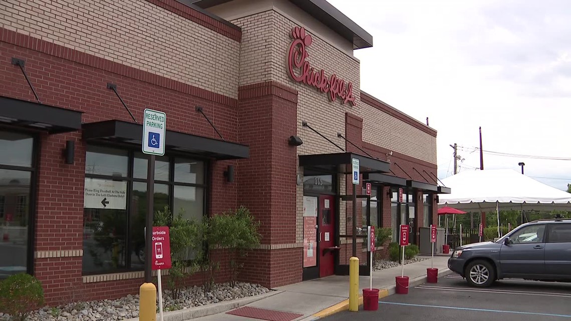 Memorial Day 2021 Chickfila, Starbucks & more restaurants open