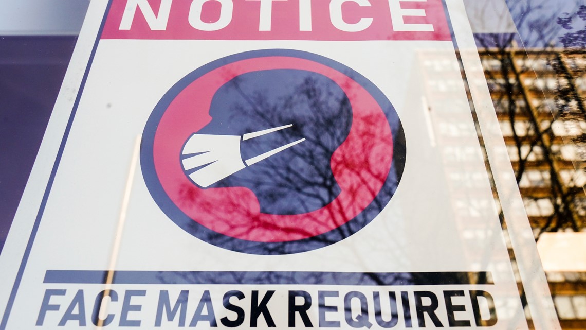 Rekomendasi masker dalam ruangan: Pejabat mengatakan lebih banyak lagi yang akan datang