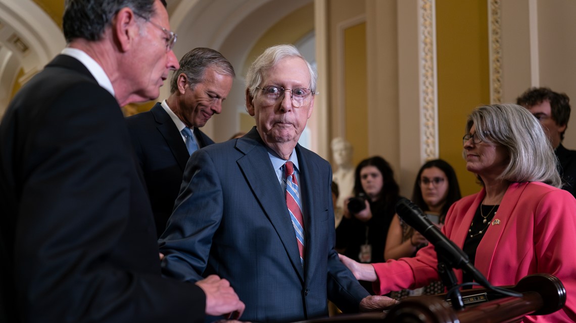 Mitch McConnell didn't suffer seizure or stroke during freeezes | khou.com