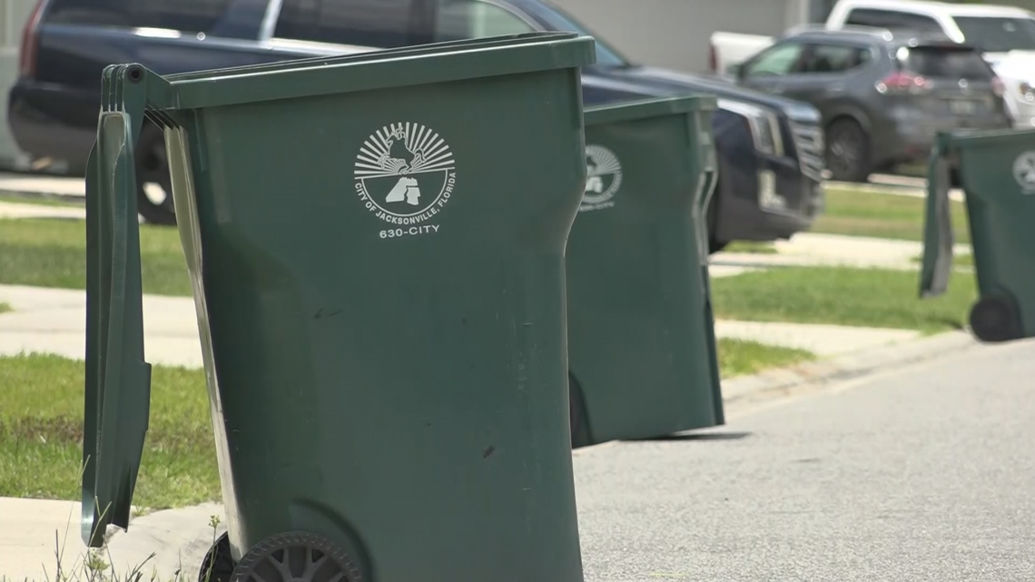 Leave trash cans out, hang up a clothesline: New Florida law restricts HOA authority