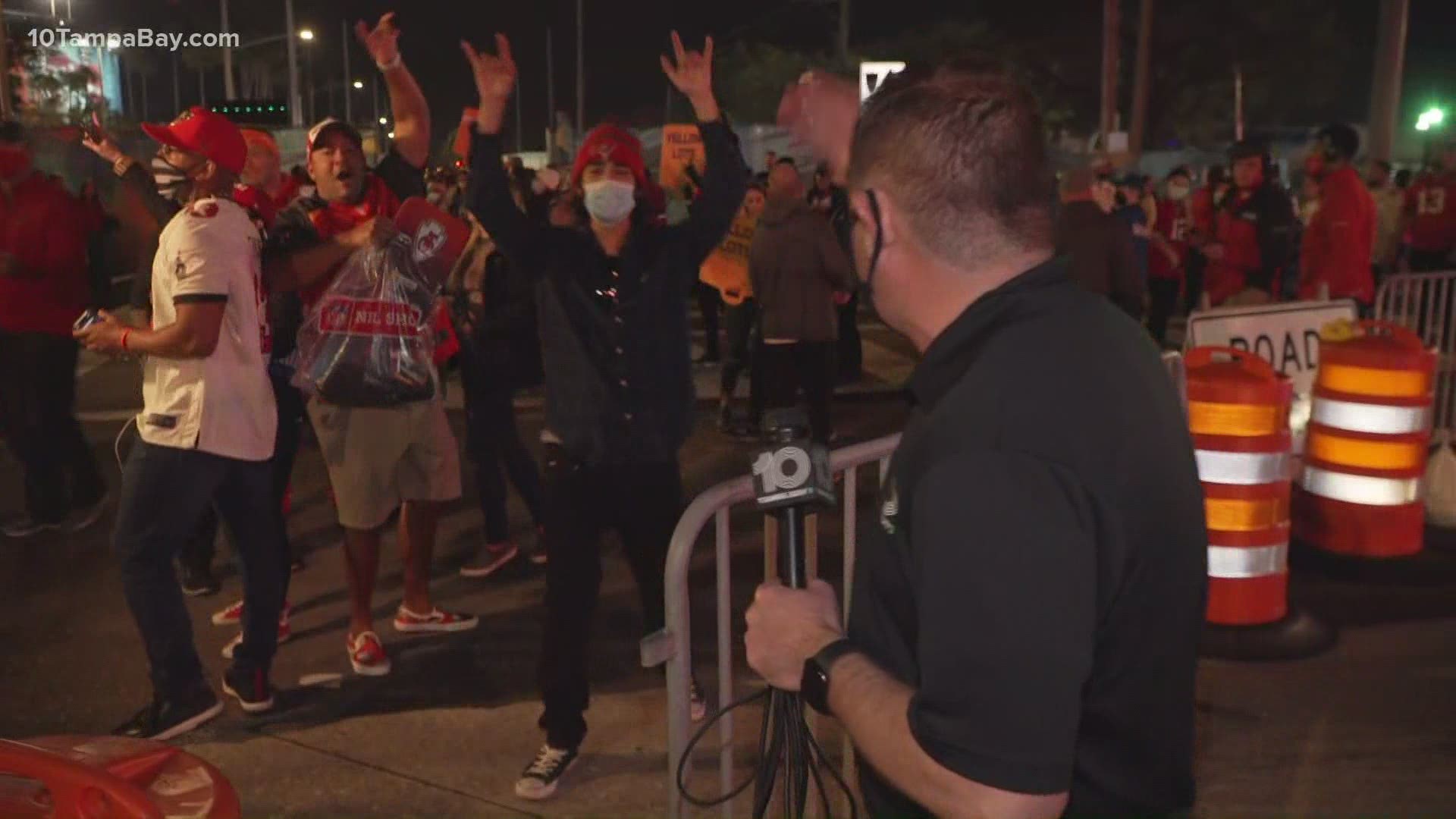 Bucs fans set to cheer inside, outside Super Bowl stadium