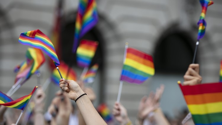 Florida couple faces $50 a day fine for displaying small gay pride flag