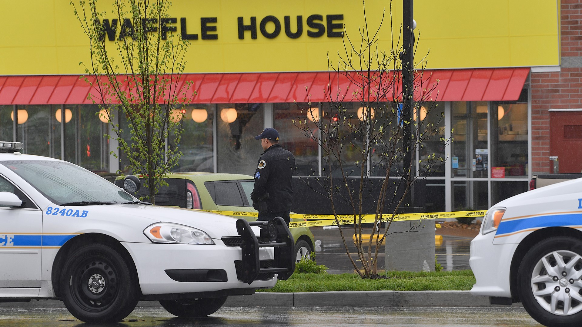 4 dead in Waffle House shooting in Tennessee; suspect caught