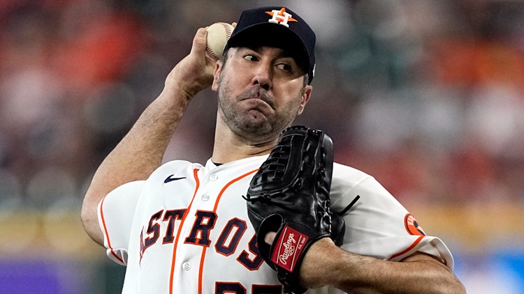 Justin Verlander gets Cy Young award plaque ... with one glaring spelling error on it