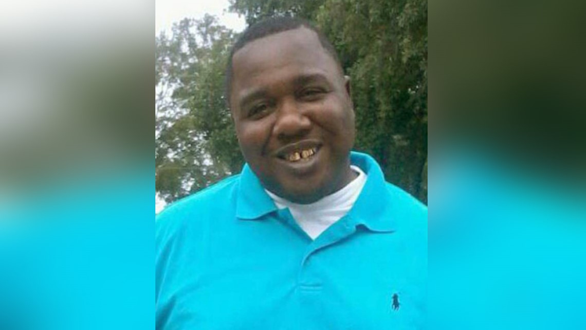 Reports No Charges Against Officers In Killing Of Alton Sterling